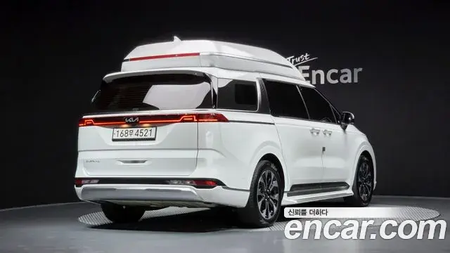 Kia Carnival 2022 — Photo 2/20