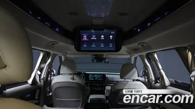 Kia Carnival 2022 — Photo 18/20