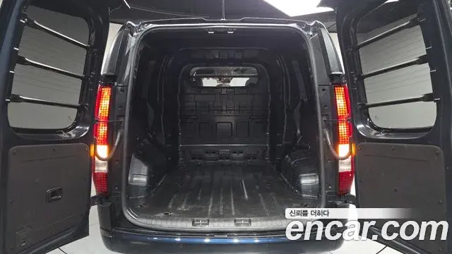 Hyundai Staria 2022 — Şəkil 20/20