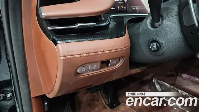 Genesis G90 2023 — Photo 14/20