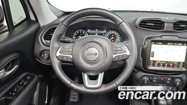 Jeep Renegade 2023 — Фото 13/20