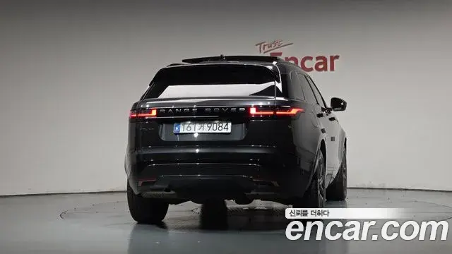 Land Rover Range Rover Velar 2025 — Photo 4/20