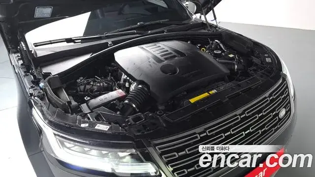 Land Rover Range Rover Velar 2025 — Photo 6/20