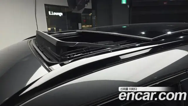 Land Rover Range Rover Velar 2025 — Photo 20/20