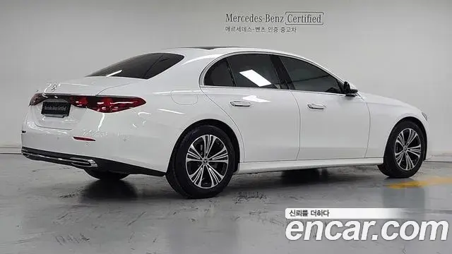 Mercedes-Benz E-Class 2025 — Фото 1/17