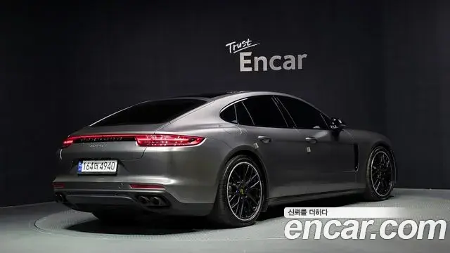 Porsche Panamera 2018 — Şəkil 2/20