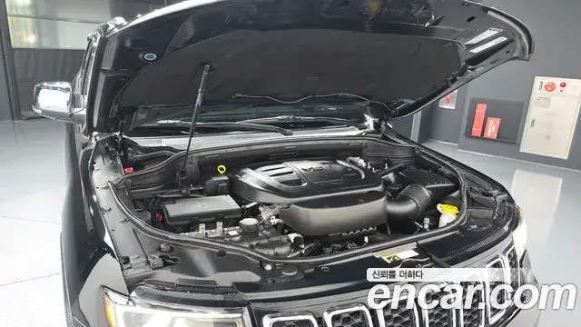 Jeep Grand Cherokee 2020 — Şəkil 6/20