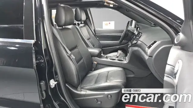 Jeep Grand Cherokee 2020 — Şəkil 11/20