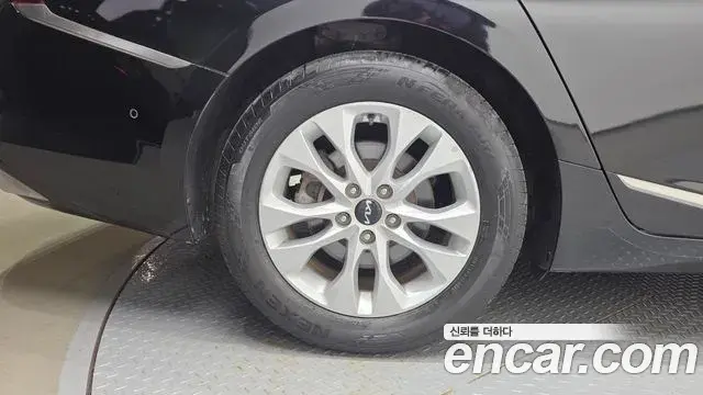 Kia K8 2022 — Photo 5/20