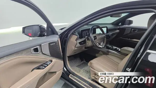 Kia K8 2022 — Photo 10/20