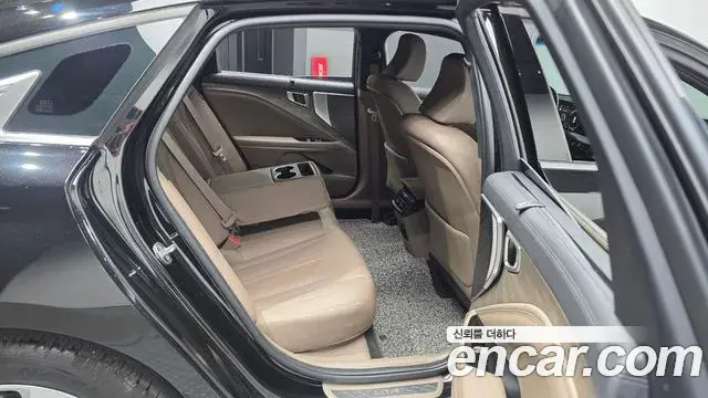 Kia K8 2022 — Photo 12/20