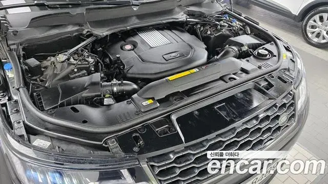 Land Rover Range Rover Sport 2019 — Photo 16/34