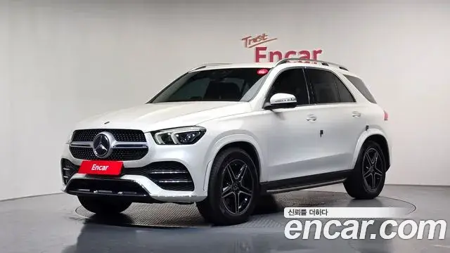 Mercedes-Benz GLE-Class 2019 — Photo 1/20