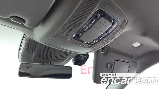 Mercedes-Benz GLE-Class 2019 — Photo 19/20