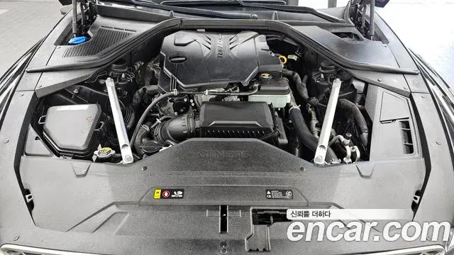 Genesis Electrified G80 2020 — Photo 6/20