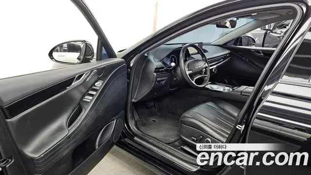 Genesis Electrified G80 2020 — Photo 10/20