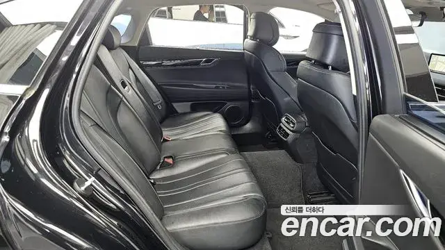 Genesis Electrified G80 2020 — Photo 12/20