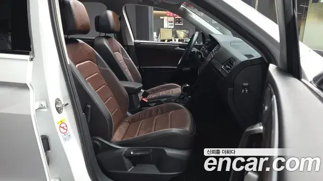 Volkswagen Tiguan Allspace 2023 — ფოტო 29/36