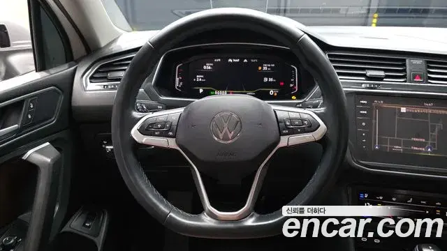Volkswagen Tiguan Allspace 2023 — ფოტო 12/36