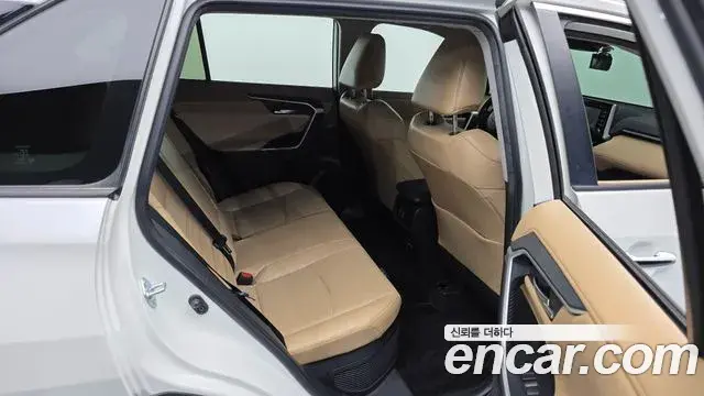 Toyota RAV4 2021 — Şəkil 12/20