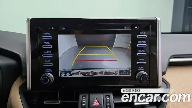 Toyota RAV4 2021 — Şəkil 15/20