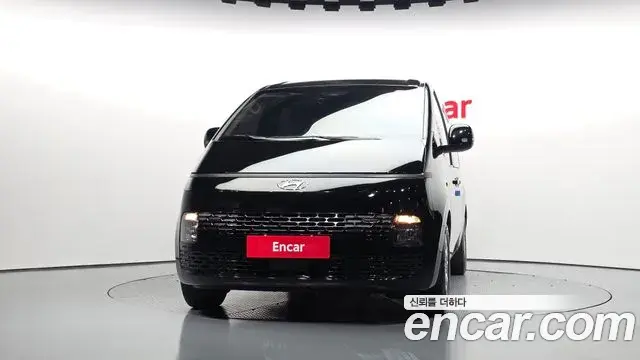 Hyundai Staria 2022 — Photo 3/20