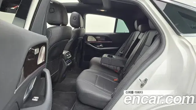 Mercedes-Benz GLE-Class 2026 — Photo 12/20