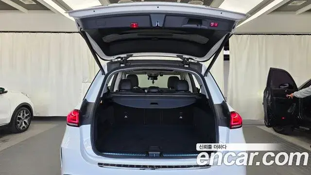 Mercedes-Benz GLE-Class 2021 — Photo 20/20