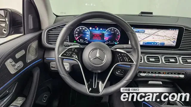Mercedes-Benz GLE-Class 2026 — Şəkil 30/33