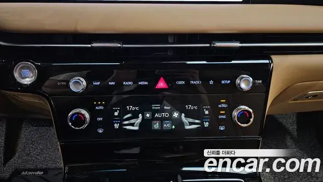 Genesis Electrified G80 2025 — Photo 19/20