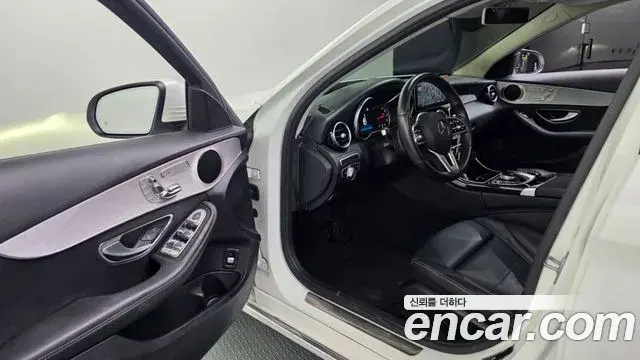 Mercedes-Benz C-Class 2020 — Фото 9/20