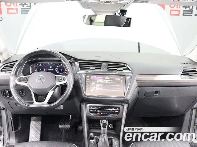 Volkswagen Tiguan Allspace 2023 — Фото 13/20