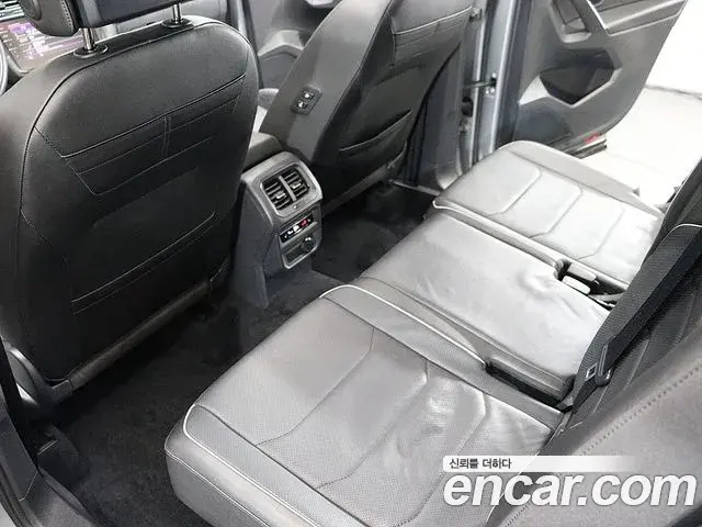 Volkswagen Tiguan Allspace 2023 — Фото 15/20