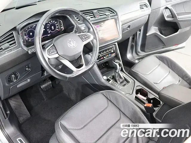Volkswagen Tiguan Allspace 2023 — Фото 16/20