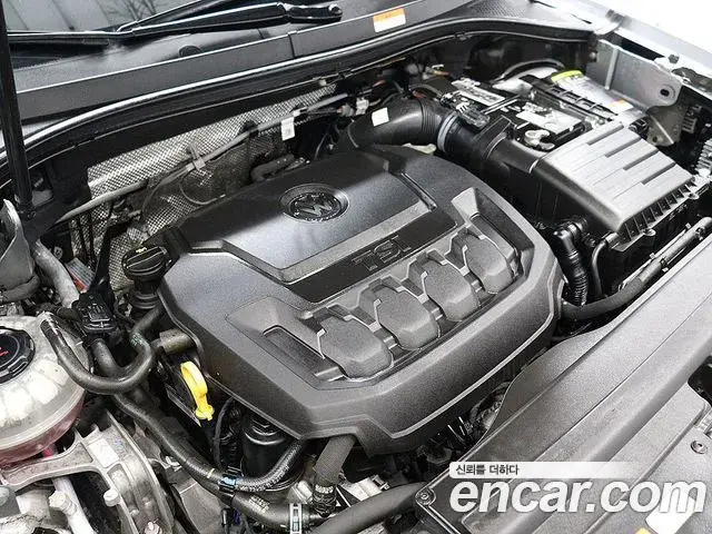 Volkswagen Tiguan Allspace 2023 — Фото 19/20