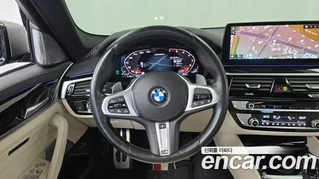BMW 5 Series 2021 — Photo 13/20