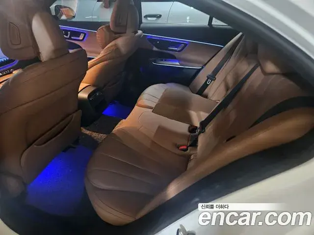 Mercedes-Benz E-Class 2025 — Фото 6/19