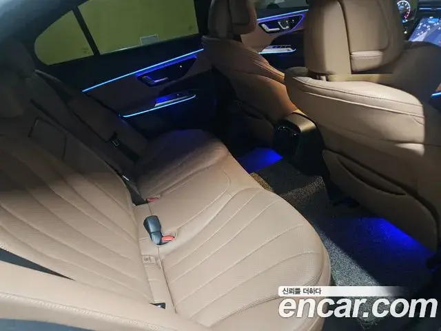 Mercedes-Benz E-Class 2025 — Фото 13/19