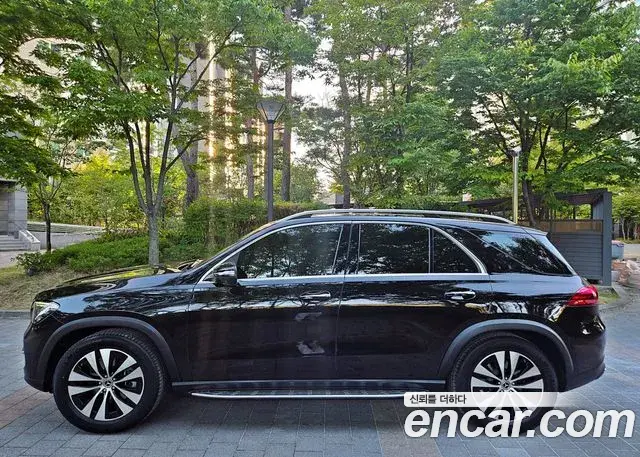 Mercedes-Benz GLE-Class 2024 — Photo 3/20
