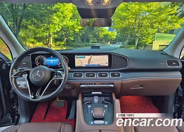 Mercedes-Benz GLE-Class 2024 — Photo 9/20