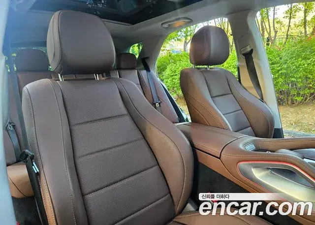 Mercedes-Benz GLE-Class 2024 — Photo 11/20