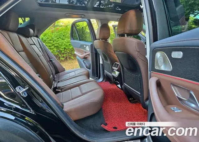 Mercedes-Benz GLE-Class 2024 — Photo 14/20