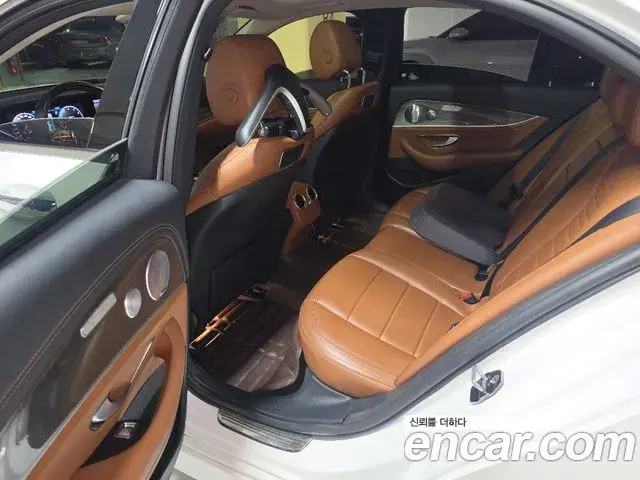 Mercedes-Benz E-Class 2019 — Şəkil 20/20