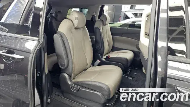 Kia Carnival 2024 — Şəkil 12/20