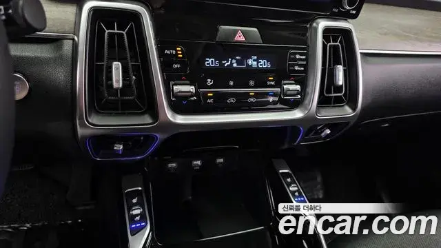 Kia Sorento 2021 — Şəkil 17/20