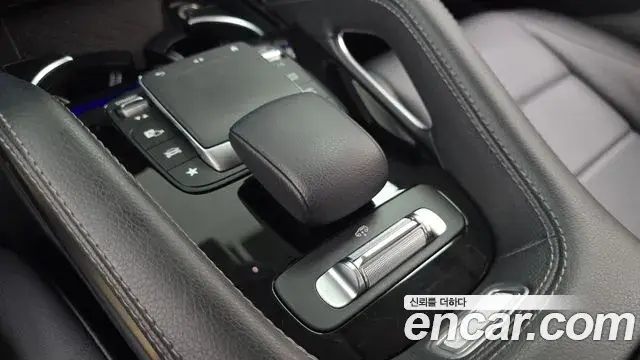 Mercedes-Benz GLE-Class 2019 — Şəkil 15/20
