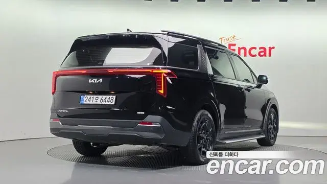 Kia Carnival 2024 — Şəkil 2/20