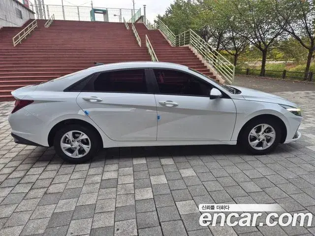 Hyundai Avante 2020 — Photo 17/19