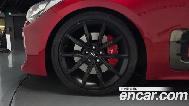 Kia Stinger 2022 — Photo 4/20