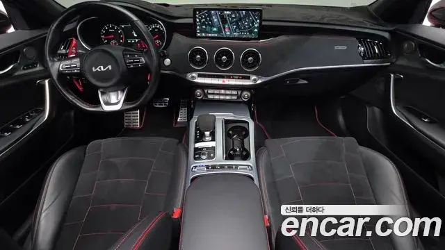 Kia Stinger 2022 — Photo 9/20